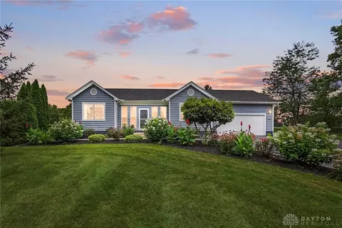 1140 Stone Rd, Xenia, OH 45385