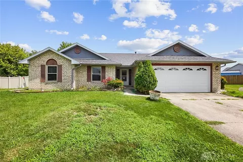 8910 Canary Ct, Dayton, OH 45424