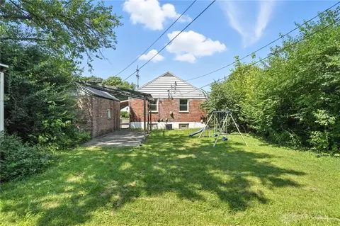 Exterior - 320 E Dorothy Ln, Dayton, OH 45419 photo 4 of 7