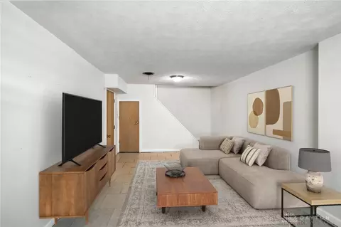 Living - 320 E Dorothy Ln, Dayton, OH 45419 photo 4 of 4