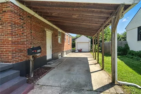 Exterior - 320 E Dorothy Ln, Dayton, OH 45419 photo 7 of 7