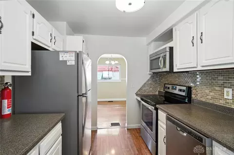 Kitchen - 320 E Dorothy Ln, Dayton, OH 45419 photo 2 of 3