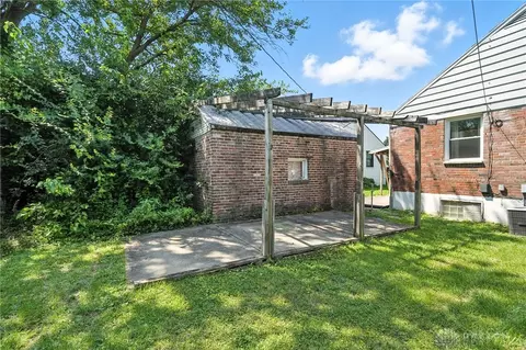 Exterior - 320 E Dorothy Ln, Dayton, OH 45419 photo 6 of 7