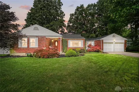 1633 Countryside Dr, Dayton, OH 45432