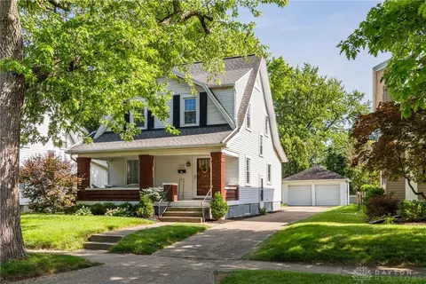 322 Wiltshire Blvd, Oakwood, OH 45419