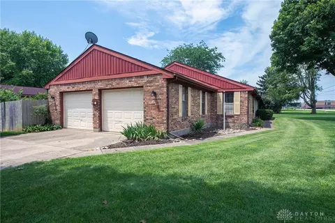 Exterior - 183 Rebert Pike, Enon, OH 45323 photo 2 of 8