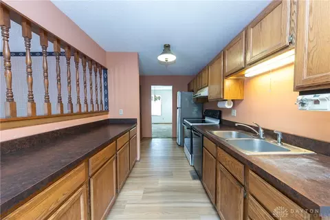 Kitchen - 183 Rebert Pike, Enon, OH 45323 photo 3 of 4