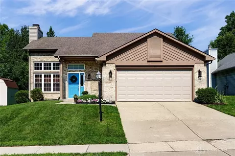 225 Foliage Ln, Springboro, OH 45066