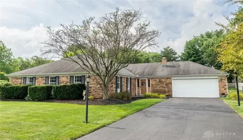 1530 Lindenhurst Dr, Dayton, OH 45459