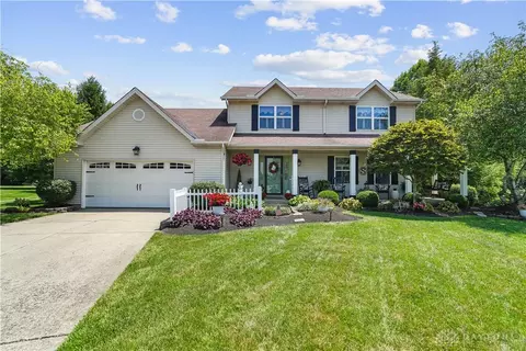 8320 Twin Cove Ct, West Chester, OH 45069