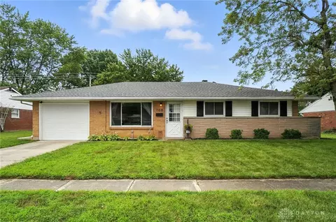 708 Hile Ln, Englewood, OH 45322