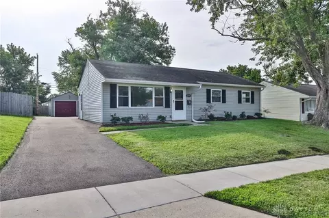 2574 Crestwell Pl, Dayton, OH 45420