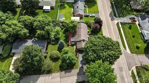 315 W David Rd, Kettering, OH 45429 photo 2