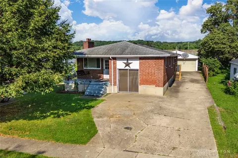 2725 Cadillac St, Moraine, OH 45439