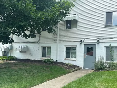 2250 Coach Dr #B, Dayton, OH 45440
