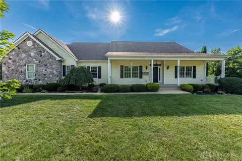 3387 Shaker Rd, Franklin, OH 45005