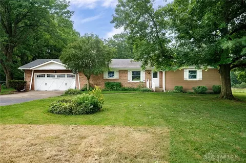 3390 Spence Rd, New Carlisle, OH 45344