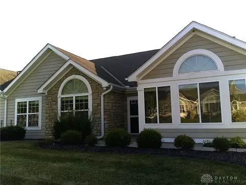4733 Cobblestone Dr, Tipp City, OH 45371