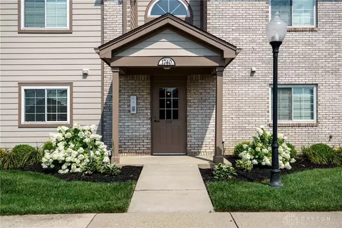 1740 Piper Ln #206, Dayton, OH 45440