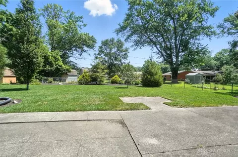 Exterior - 5124 Cloudsdale Dr, Kettering, OH 45440 photo 9 of 11