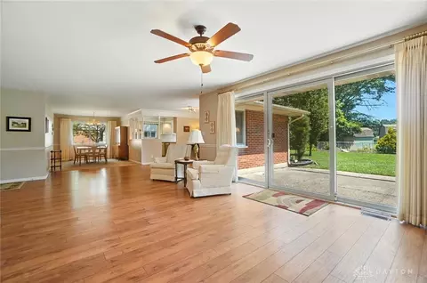 Living - 5124 Cloudsdale Dr, Kettering, OH 45440 photo 10 of 10