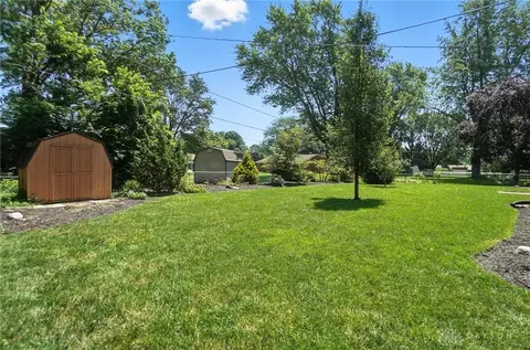 Exterior - 5124 Cloudsdale Dr, Kettering, OH 45440 photo 11 of 11