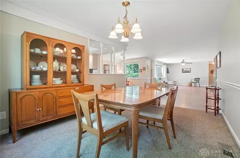Dining - 5124 Cloudsdale Dr, Kettering, OH 45440 photo 3 of 3