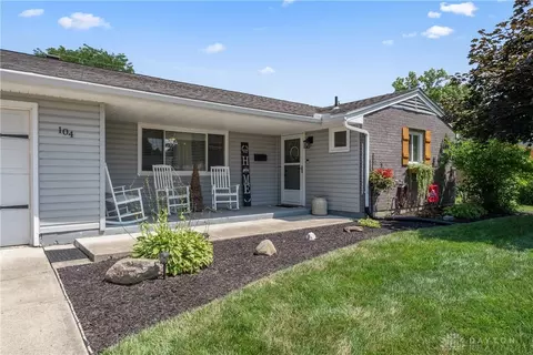 104 Deerfield Dr, New Carlisle, OH 45344