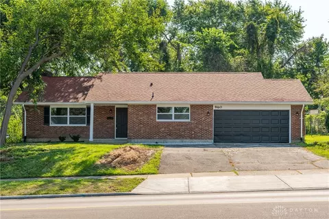 860 Spinning Rd, Dayton, OH 45431