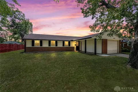 104 Silverstone Dr, Englewood, OH 45322