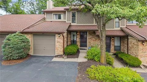 655 Hidden Valley Ct, Fairborn, OH 45324