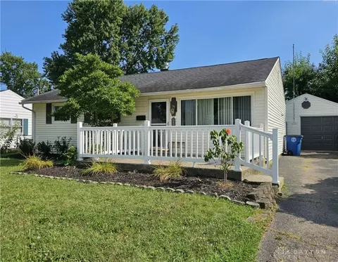 5420 Ferngrove Dr, Dayton, OH 45432