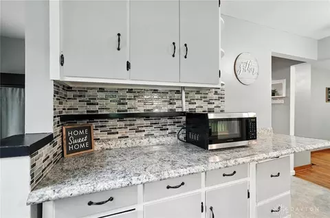 Kitchen - 224 E Downey Dr, Springfield, OH 45504 photo 4 of 4