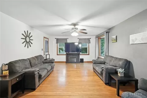 Living - 224 E Downey Dr, Springfield, OH 45504 photo 1 of 3