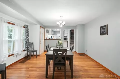 Dining - 224 E Downey Dr, Springfield, OH 45504 photo 1 of 2