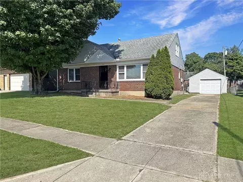 1720 Shelby Dr, Springfield, OH 45504