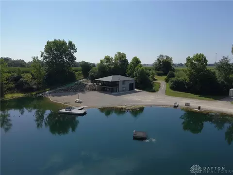 5813 Sebring-warner Rd, Greenville, OH 45331