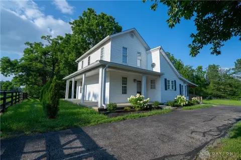 2036 Troy Rd, Springfield, OH 45504