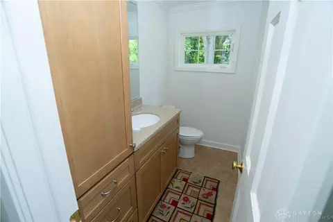 Bath - 2036 Troy Rd, Springfield, OH 45504 photo 1 of 5