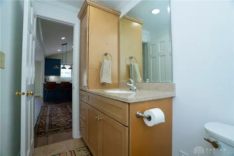 Bath - 2036 Troy Rd, Springfield, OH 45504 photo 3 of 5