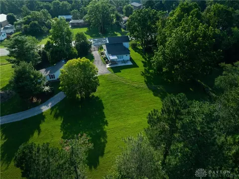 View/Area - 2036 Troy Rd, Springfield, OH 45504 photo 4 of 5