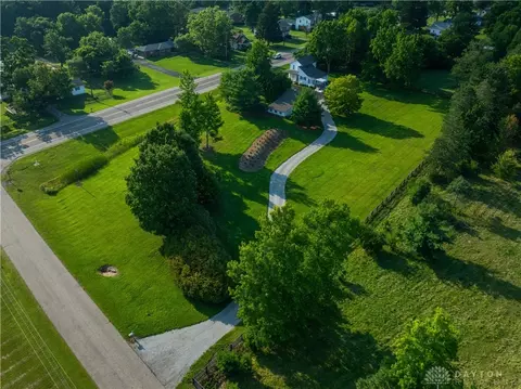 View/Area - 2036 Troy Rd, Springfield, OH 45504 photo 1 of 5