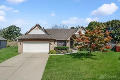 1281 Whitetail Dr, Fairborn, OH 45324