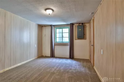 2073 Sunset Dr, Hamilton, OH 45013 photo 16