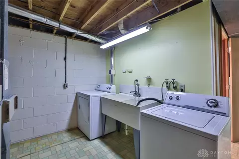 2073 Sunset Dr, Hamilton, OH 45013 photo 25