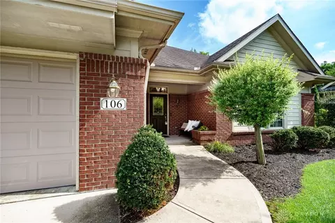 106 Rebecca Cir, Englewood, OH 45322