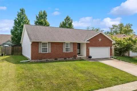320 Maple Ridge Dr, Wilmington, OH 45177