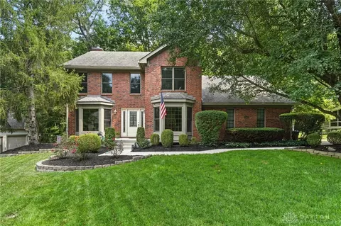 2140 Hillrise Cir, Bellbrook, OH 45305