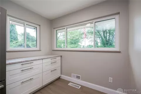 Kitchen - 9271 State Route 48, Centerville, OH 45458 photo 5 of 7