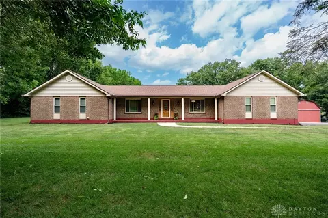 8895 E State Route 40, New Carlisle, OH 45344